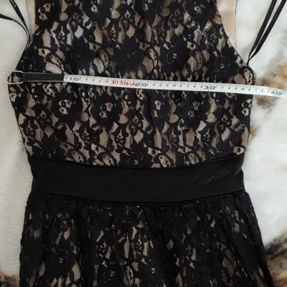 Bebe satin and lace dress - Picture 10 of 13